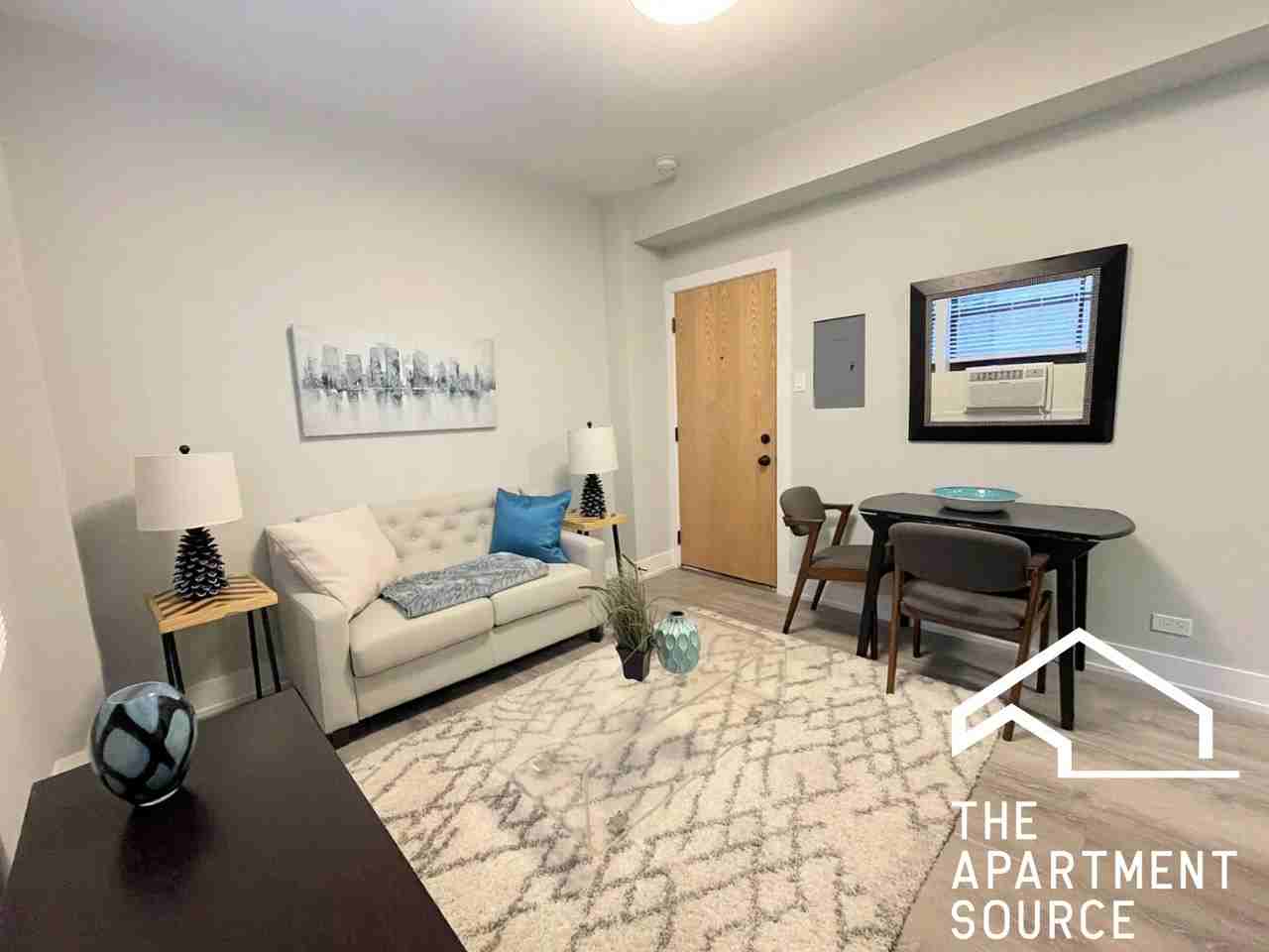 505 W Belmont Ave #3G - Photo 2 of 12