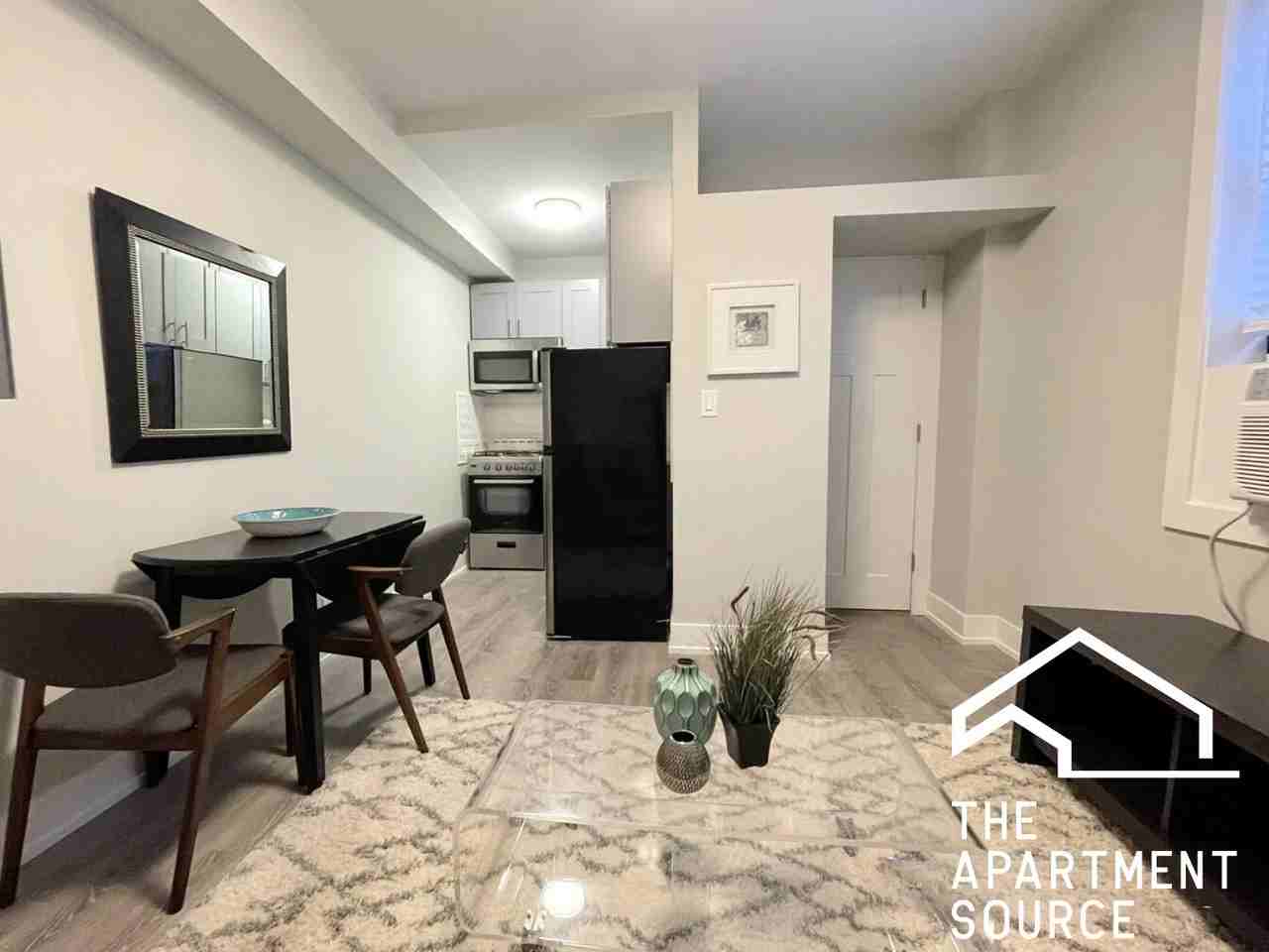 505 W Belmont Ave #3G - Photo 3 of 12