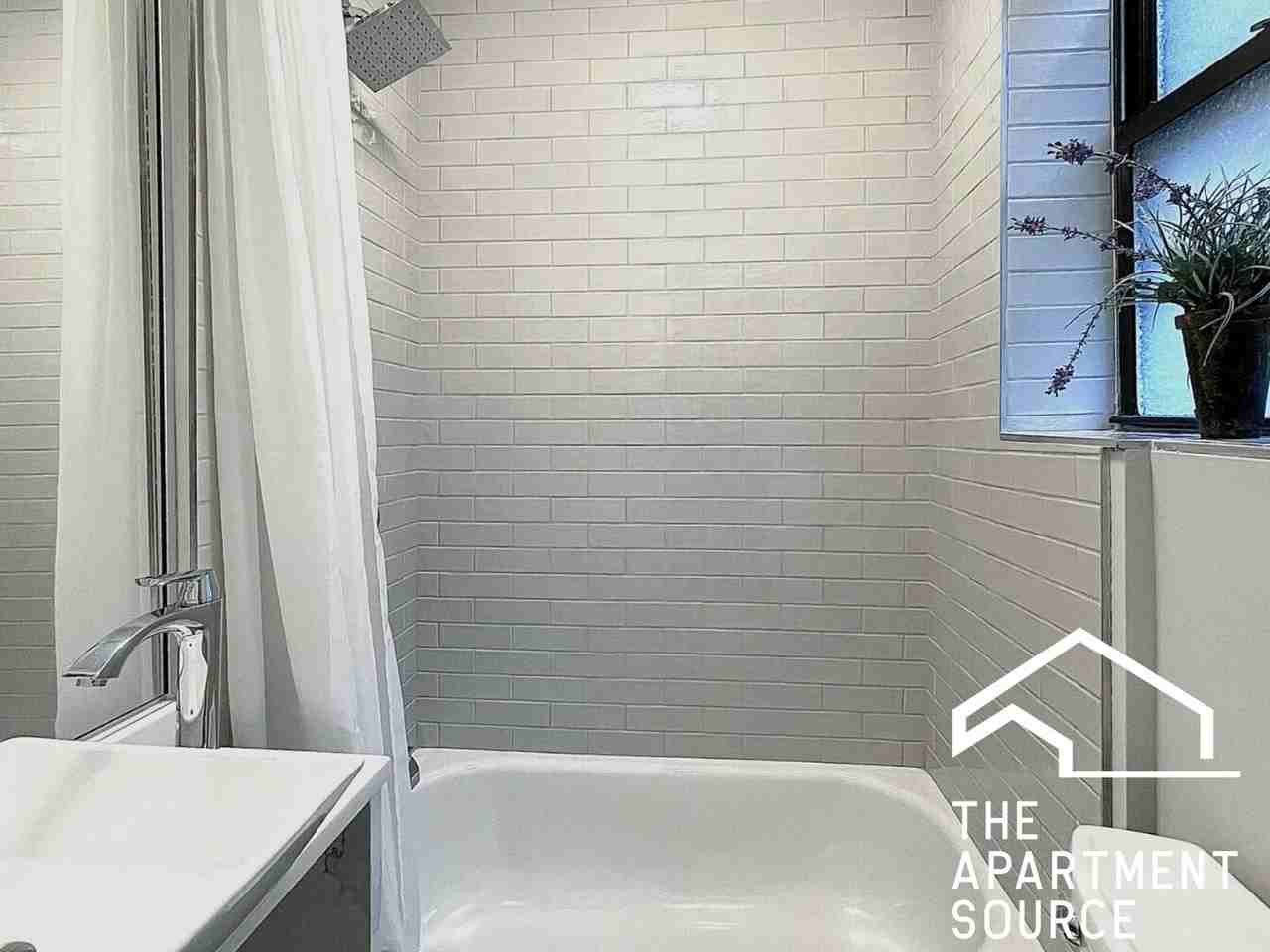 505 W Belmont Ave #3G - Photo 5 of 12