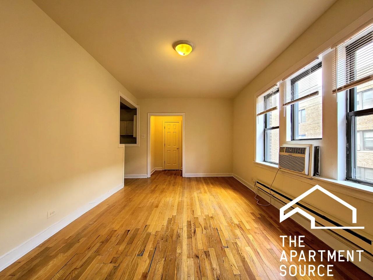 3720 North Pine Grove Avenue #W2 - Photo 3 of 10