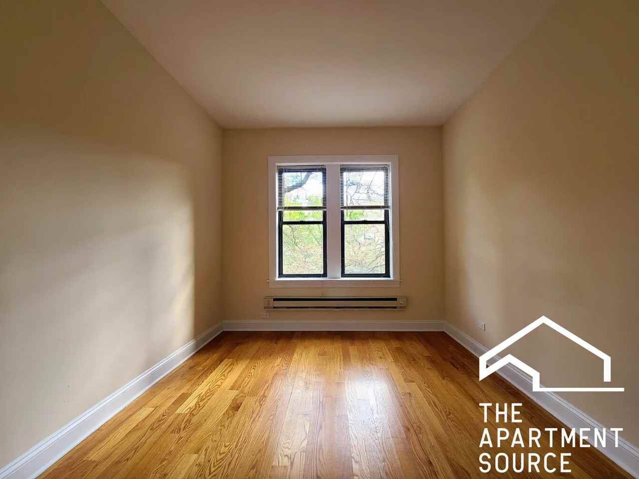 3720 North Pine Grove Avenue #W2 - Photo 5 of 10