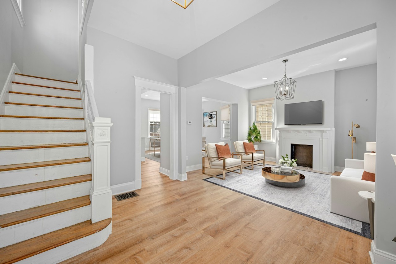 3722 Drake Avenue - Photo 7 of 41