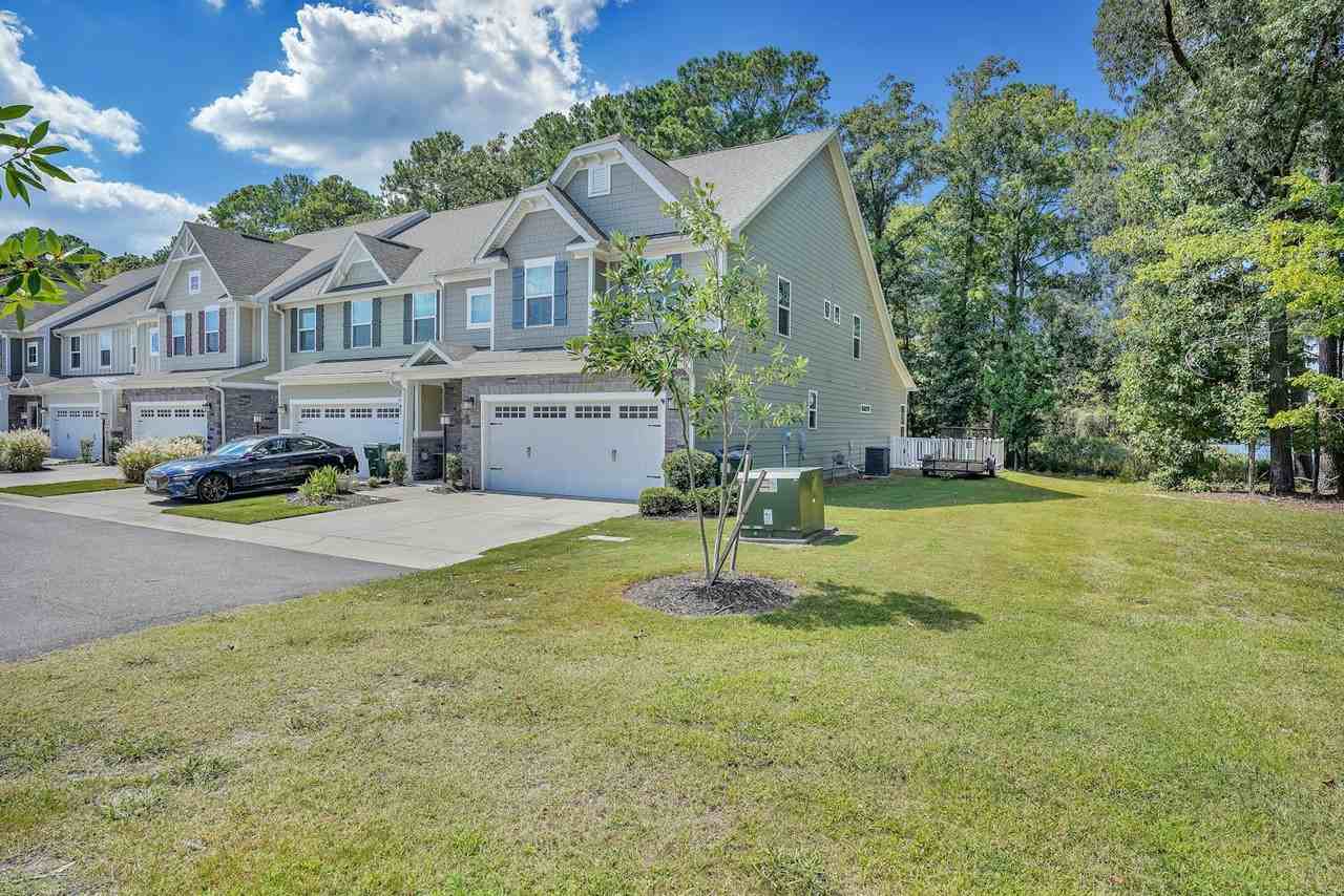 1921 Doubloon Way - Photo 2 of 35