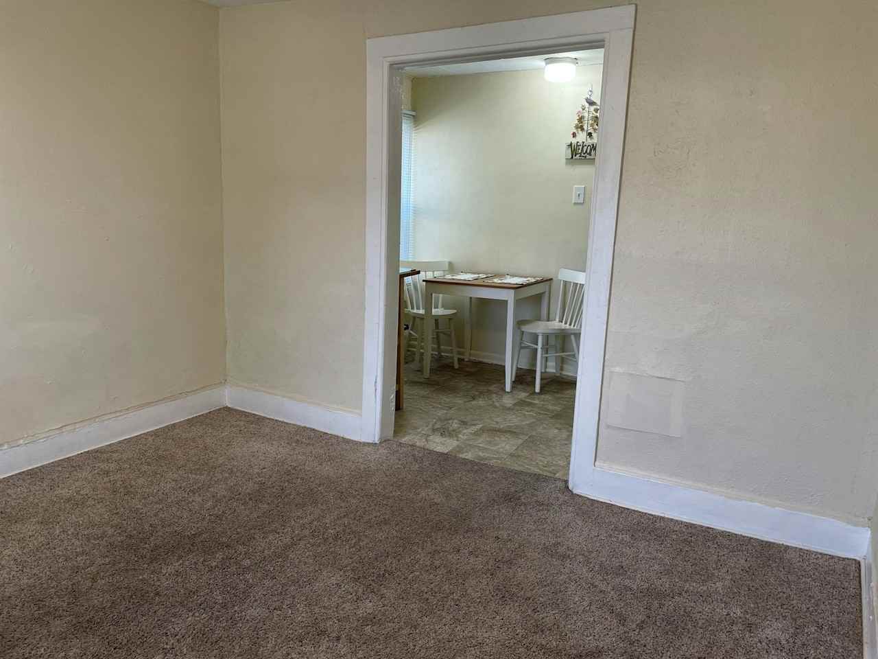 624 Knox Court, Unit 2 - Photo 5 of 20