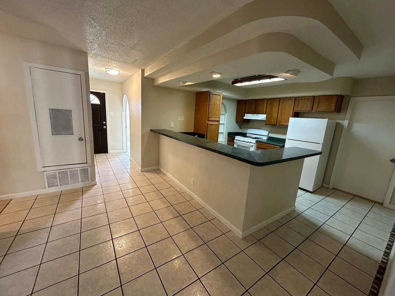 4631 Argonne Drive, Unit 1 - Photo 3 of 3