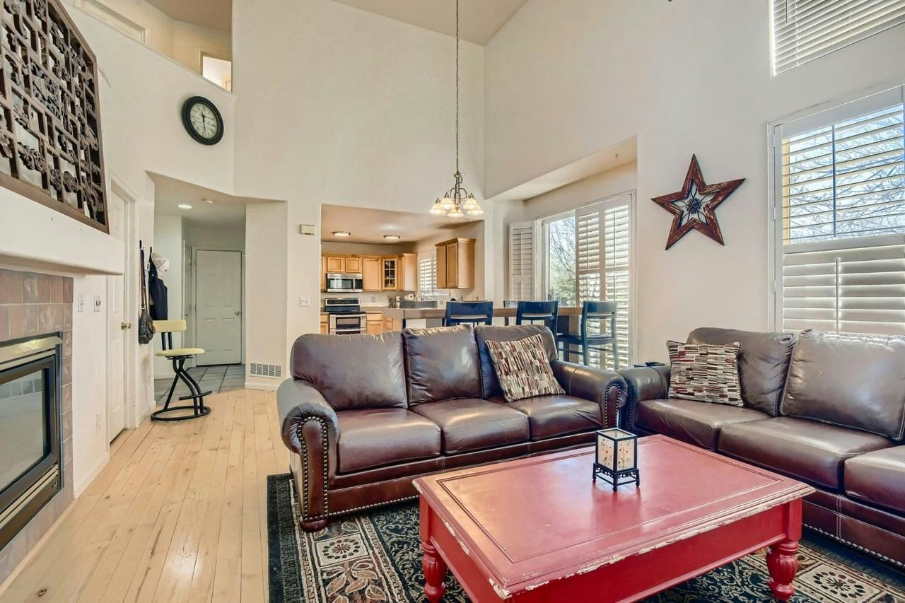 3892 Aldenbridge Cir - Photo 7 of 27