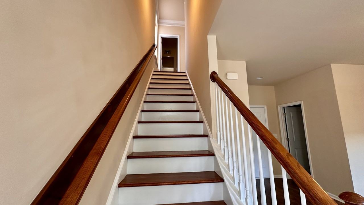 1592 Bluewater Way - Photo 7 of 35