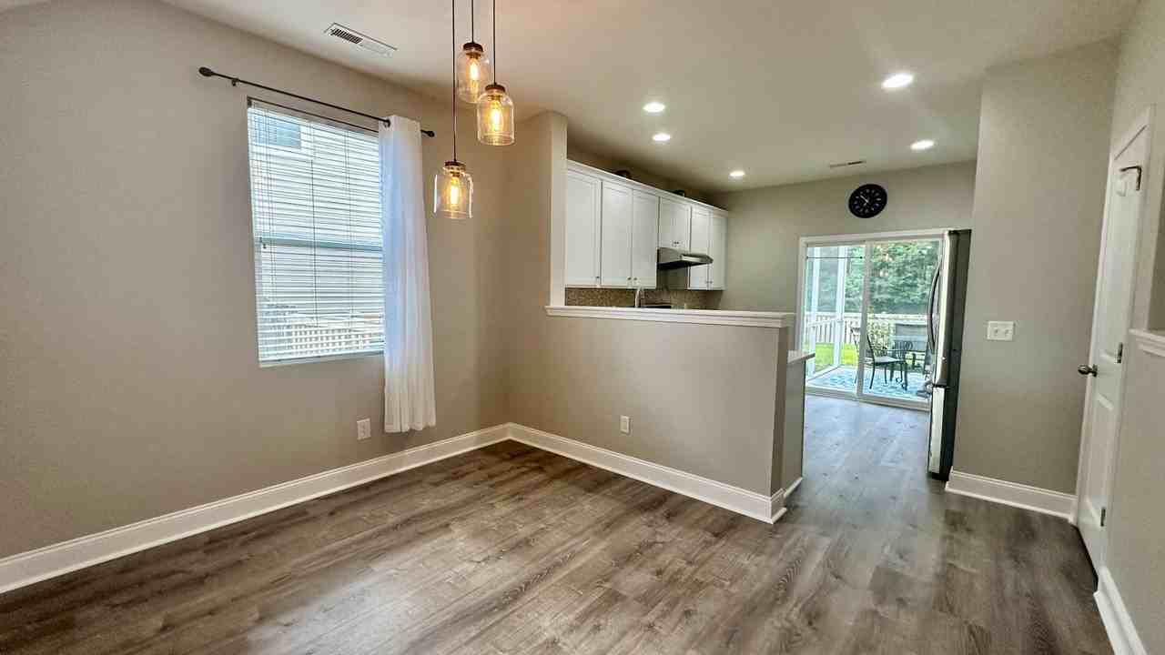 4826 Hawkins Drive - Photo 6 of 27