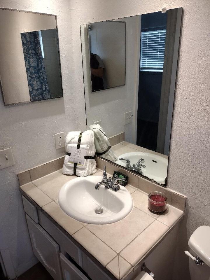 1629 Greywood Drive, Unit B - Photo 2 of 4