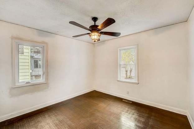 906 Logan Ave N - Photo 2 of 3