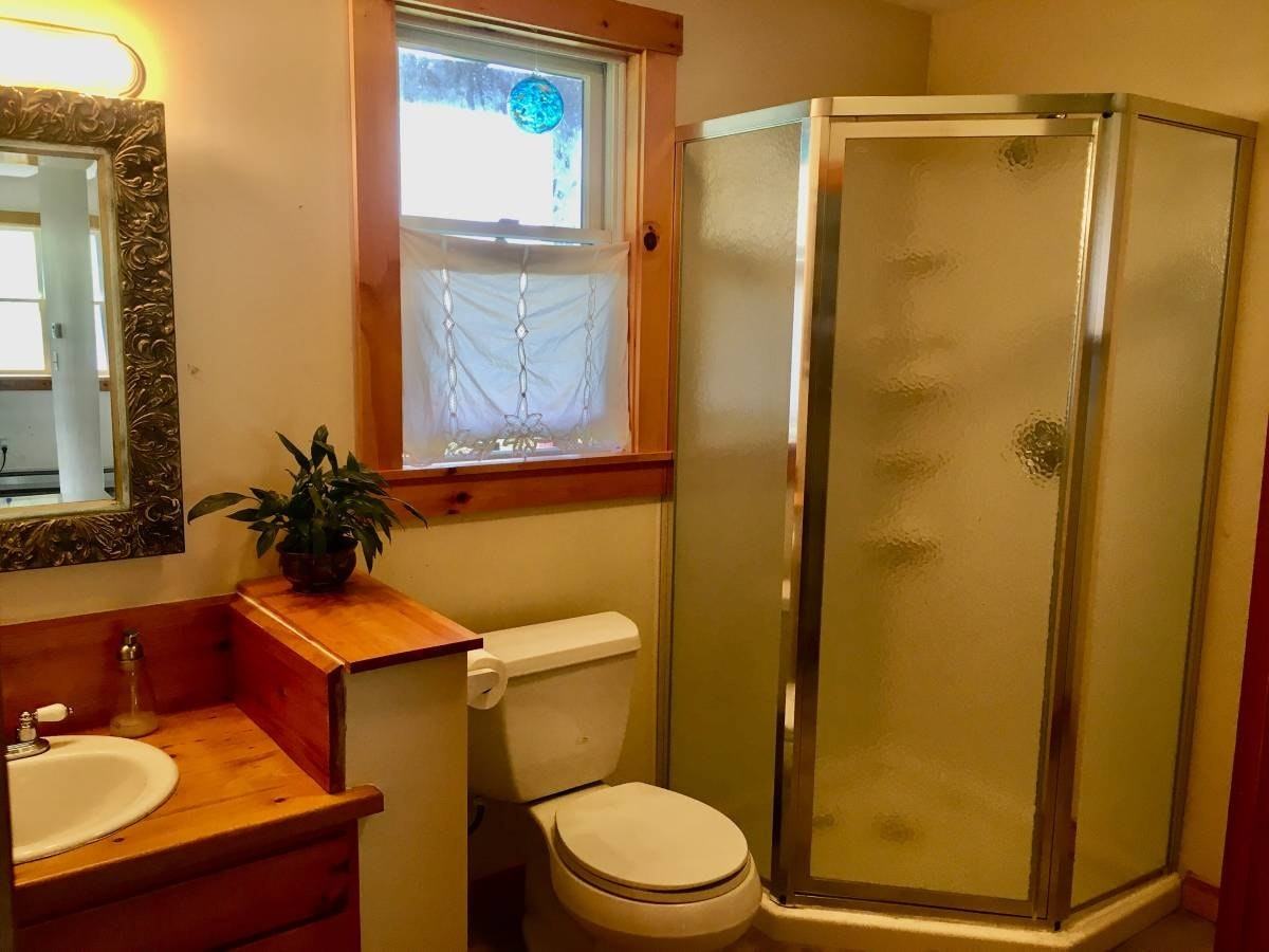 490 Goddard Nisbet Rd - Photo 4 of 11