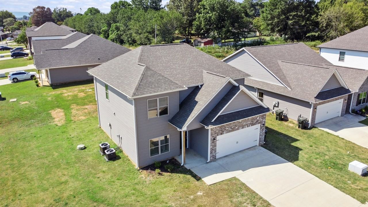 212 Cotton Bayou Dr - Photo 4 of 34