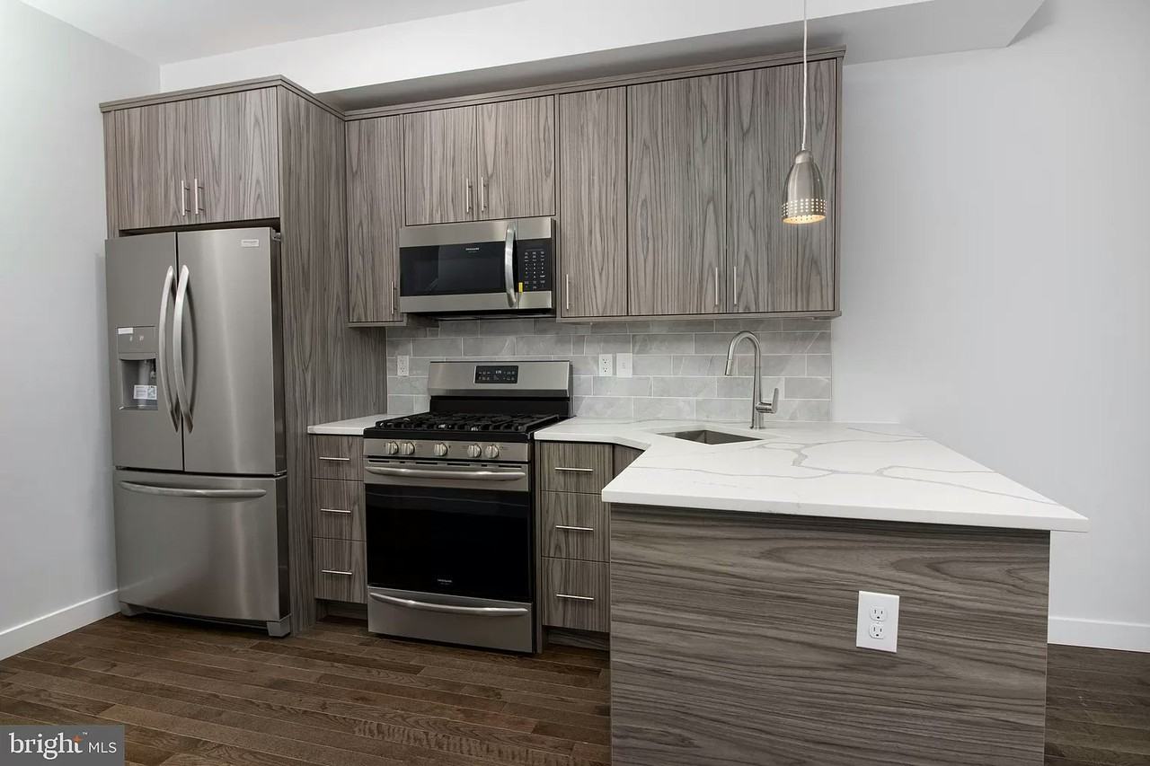 2016 North Franklin Street, Unit 2 - Photo 2 of 4