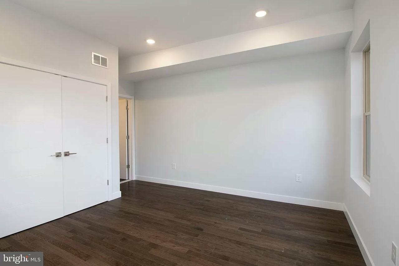 2016 North Franklin Street, Unit 2 - Photo 3 of 4