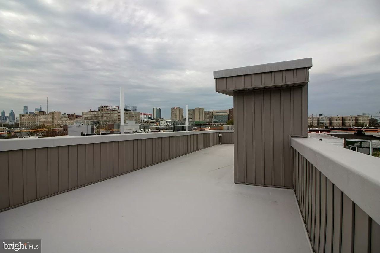 2016 North Franklin Street, Unit 2 - Photo 4 of 4