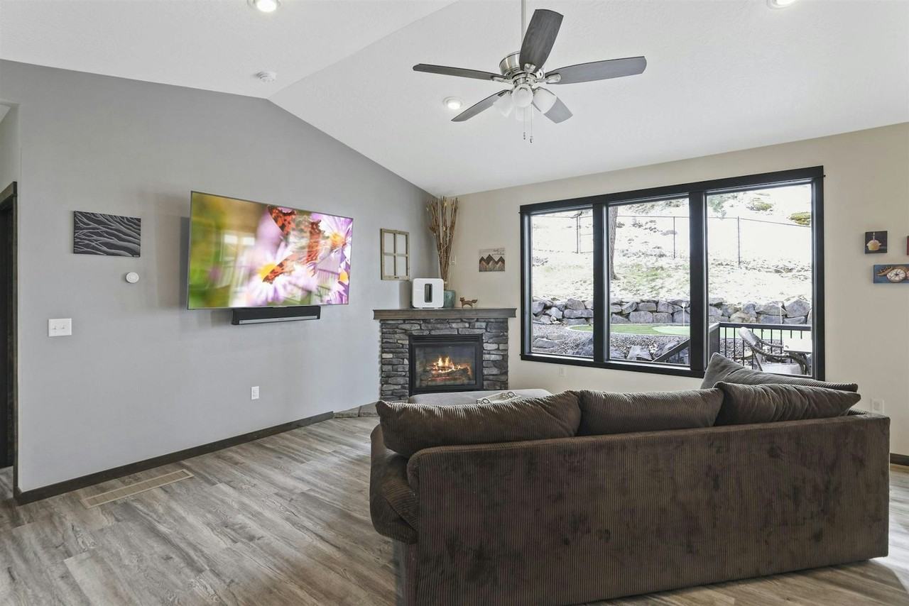 2719 South Seabiscuit Drive - Photo 4 of 30