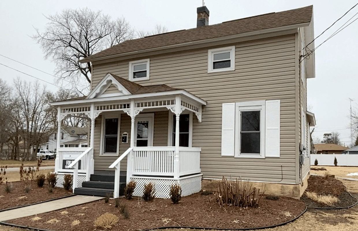 540 9th Street North - Photo 2 of 24