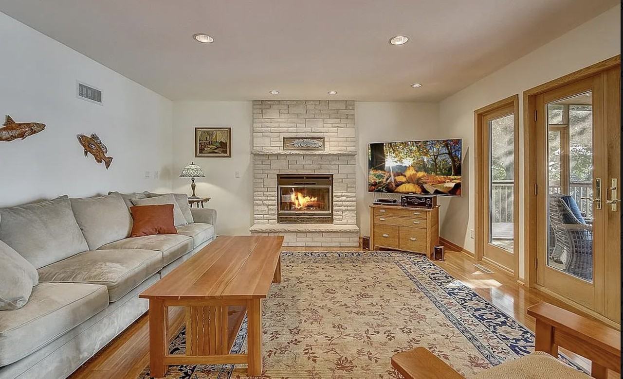 4216 Morris Park Road - Photo 2 of 32