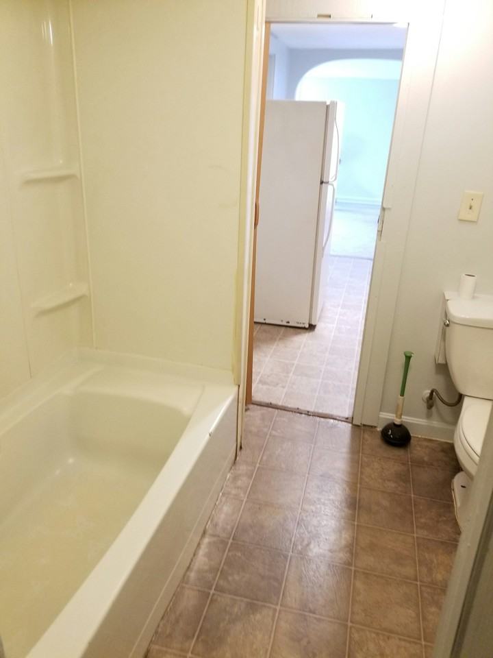 7 1/2 Fletcher Street - Photo 6 of 12