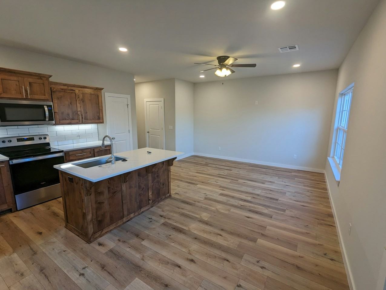 137 South Bluff Avenue - Photo 6 of 16