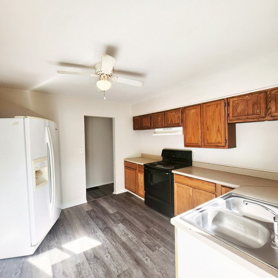 2193 Bancroft Street - Photo 5 of 18