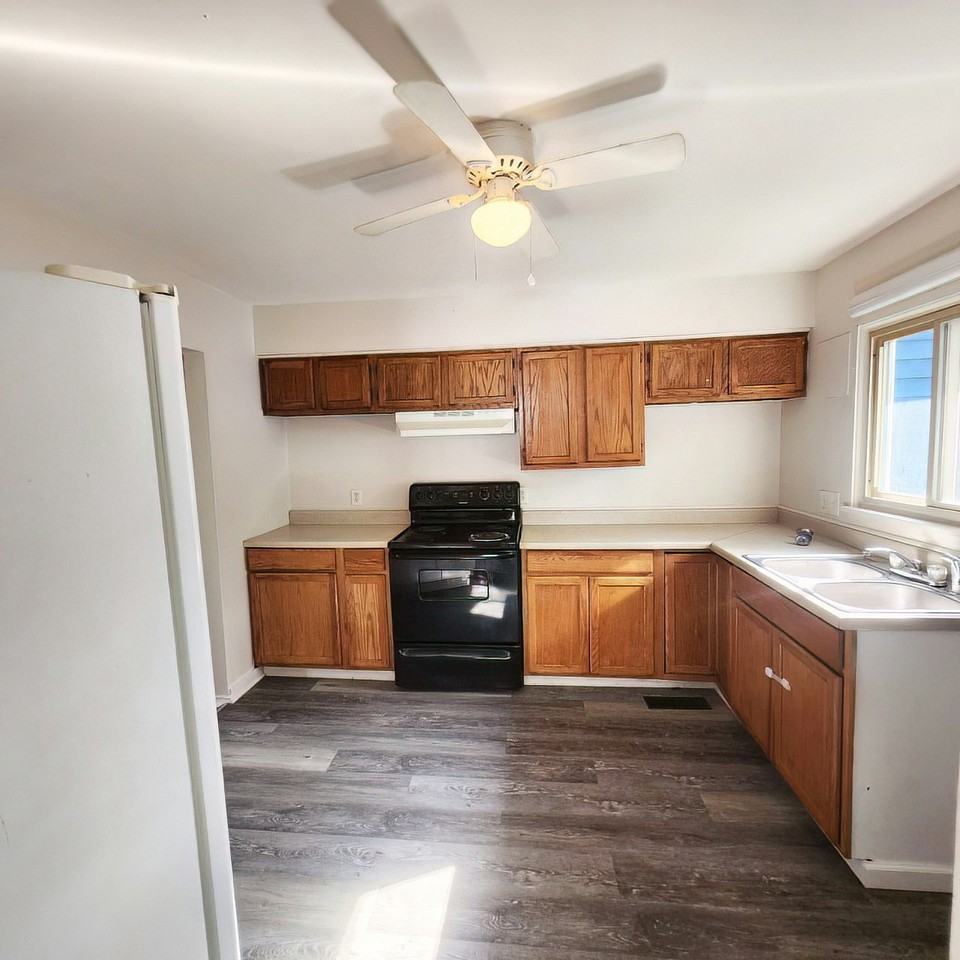 2193 Bancroft Street - Photo 7 of 18