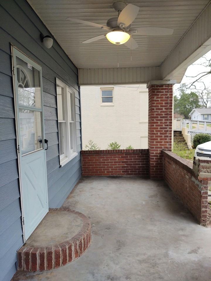 308 Hardy Ave - Photo 2 of 24