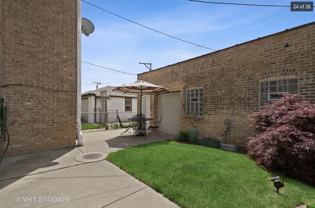 4952 N Menard Ave, Unit 2 - Photo 1 of 1