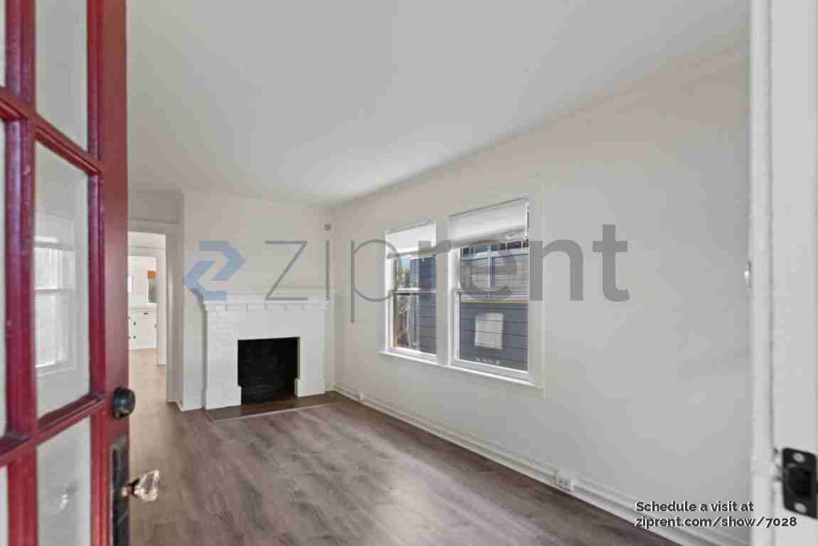 123 Bloomfield Rd - Photo 2 of 23