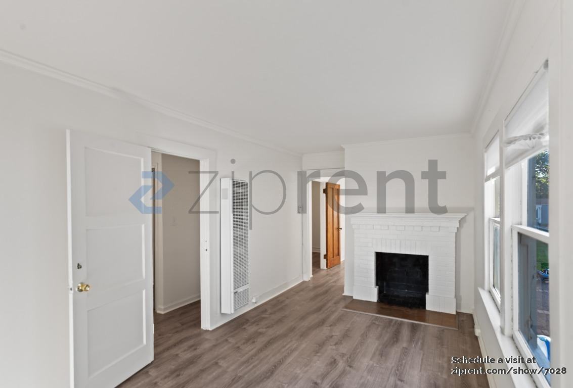 123 Bloomfield Rd - Photo 3 of 23