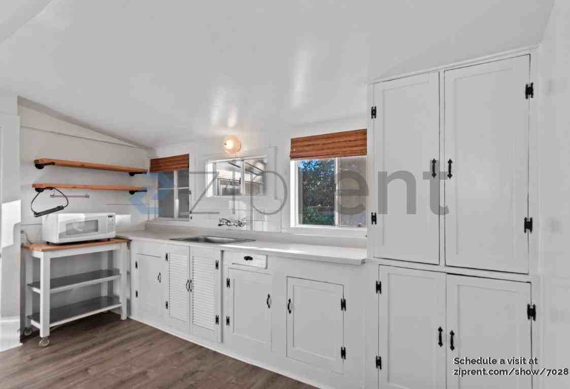 123 Bloomfield Rd - Photo 7 of 23