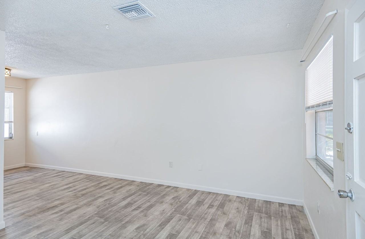 3025 54th St S #4 - Photo 5 of 20