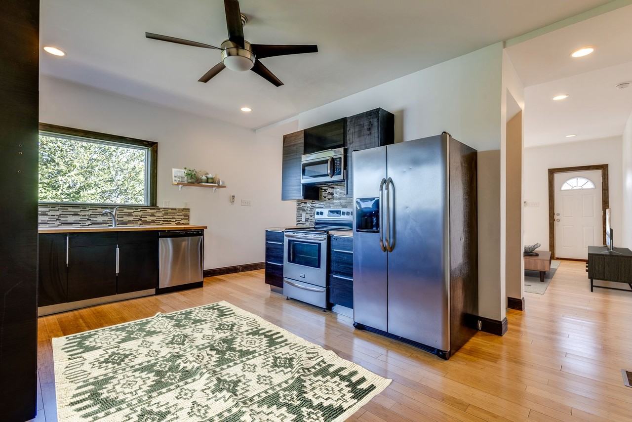 200 Saint Thomas St - Photo 4 of 45