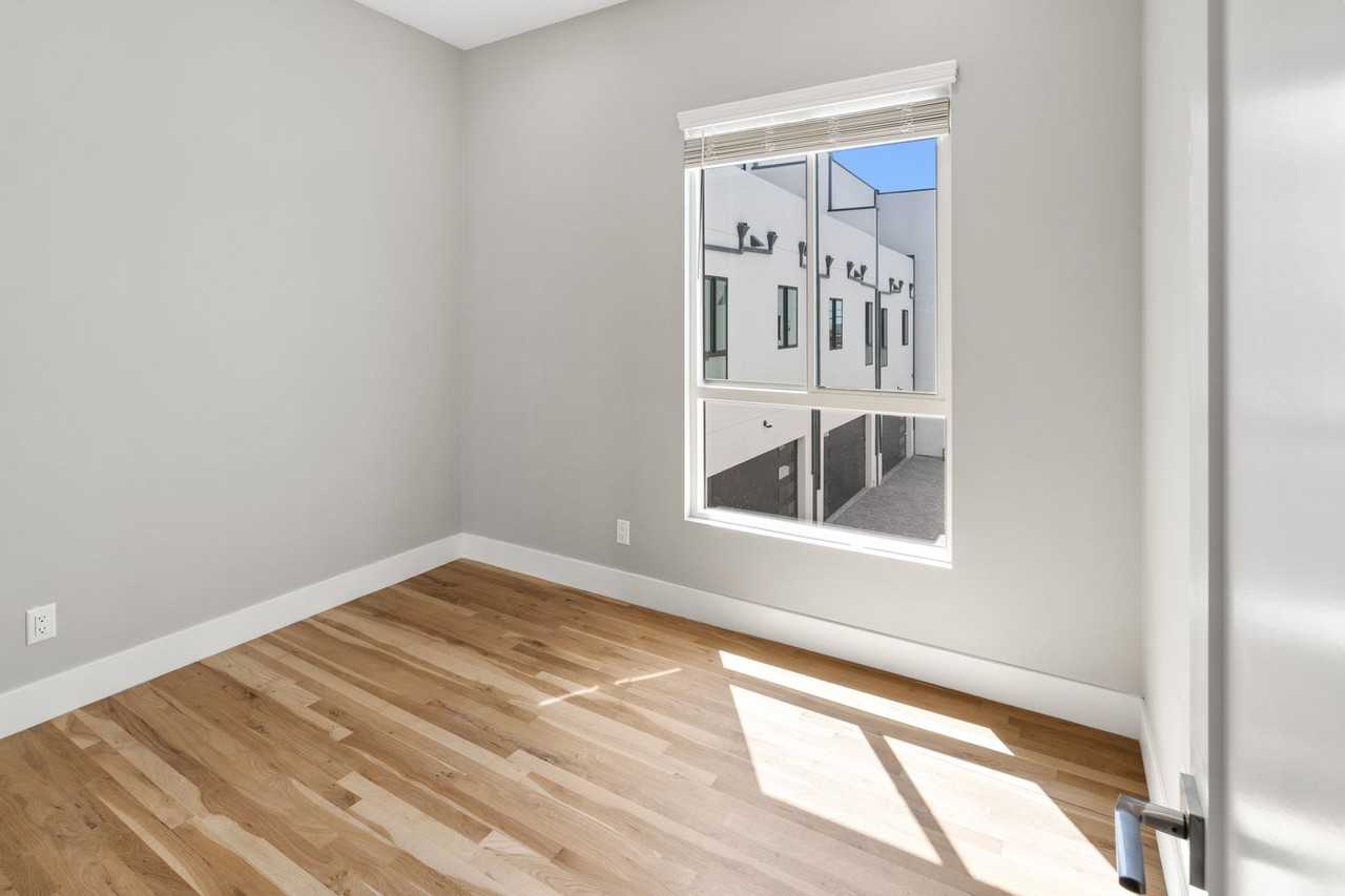 2961 E St #09 - Photo 7 of 17