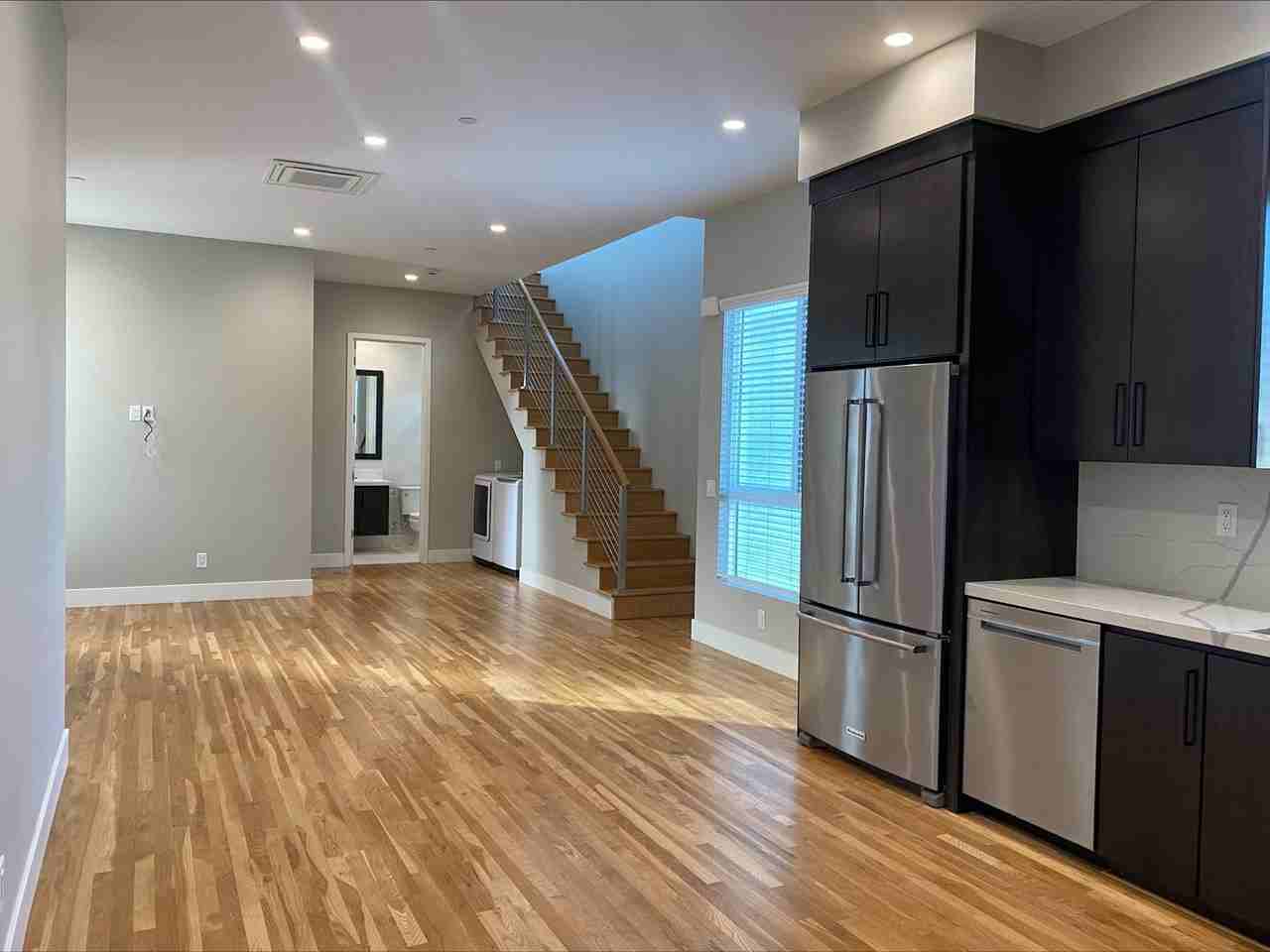 2961 E St #09 - Photo 4 of 17