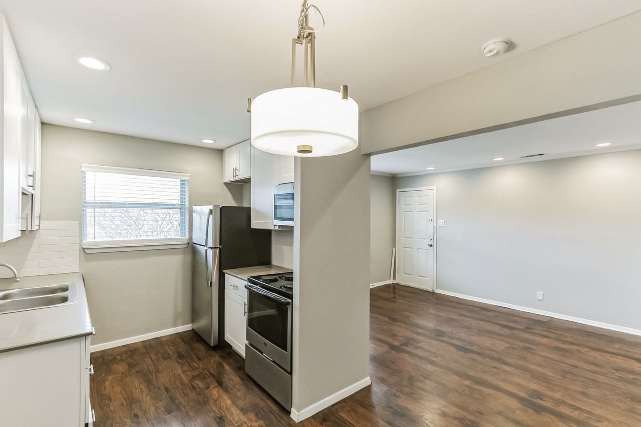 6315 Richmond - Photo 3 of 12