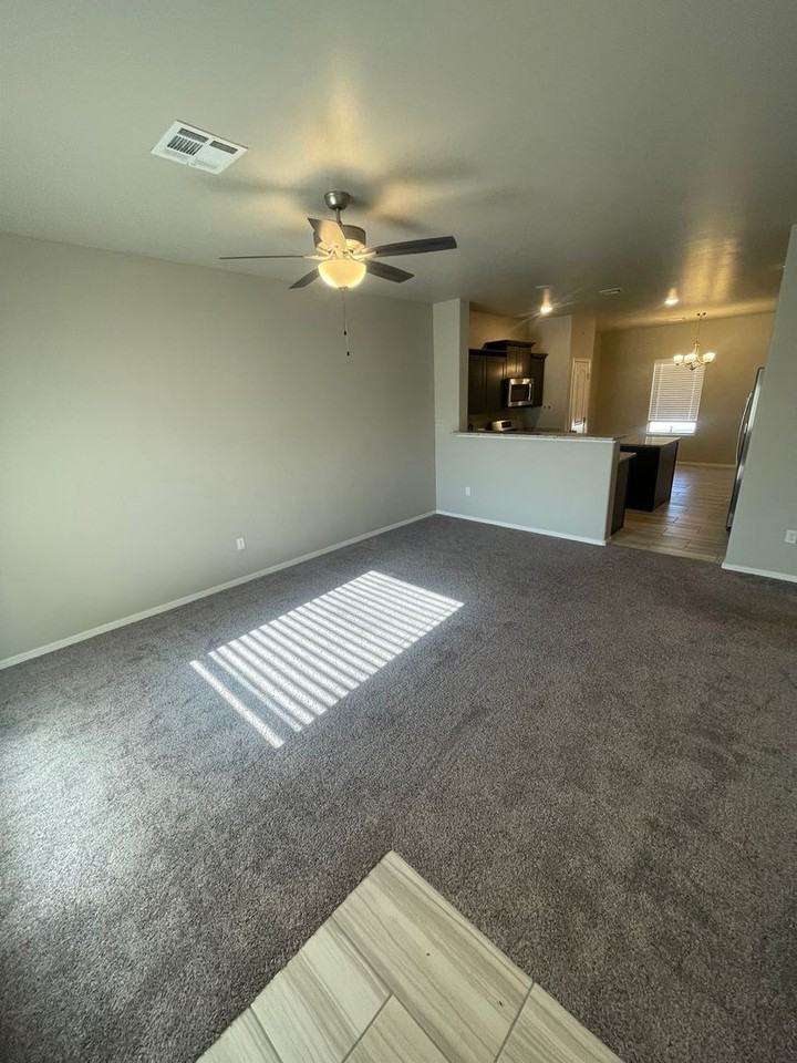 7101 Meridian St - Photo 2 of 26