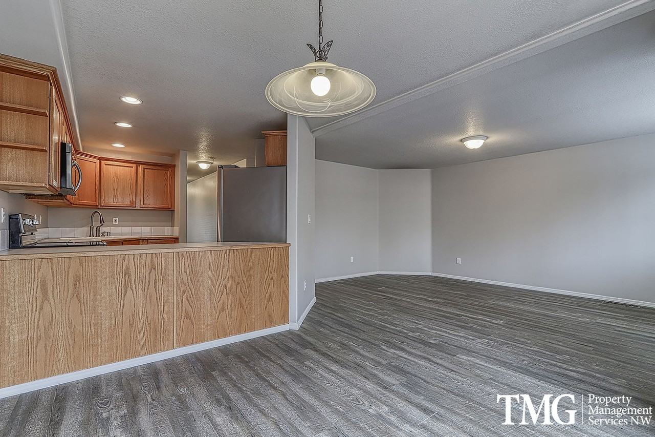 5522 Ne 89th Ave - Photo 4 of 32
