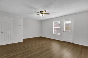 featured image of 818 Barrington Woods Cv