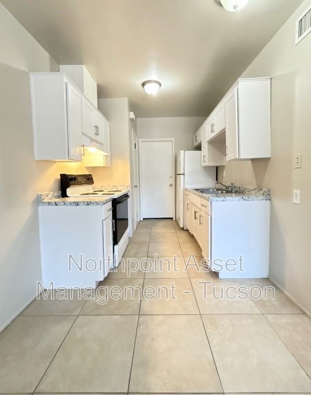 1508 N Craycroft Rd - Photo 2 of 7