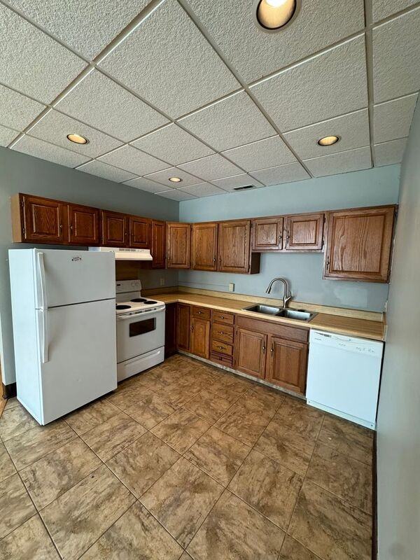 5402 South 77th Street #5 - Photo 5 of 11