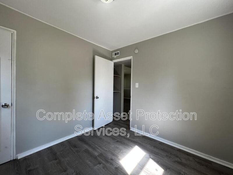 3401 E 22nd Ave - Photo 3 of 7