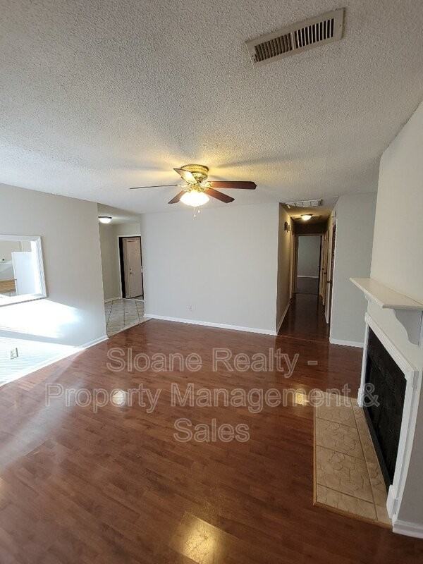 212A Miami St - Photo 2 of 18