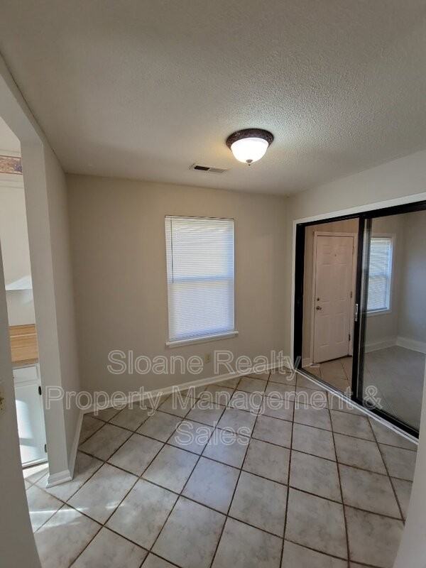 212A Miami St - Photo 6 of 18