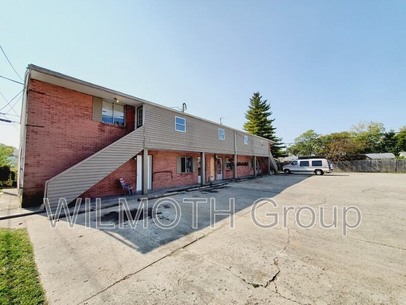 135 W Hendricks St - Photo 2 of 19