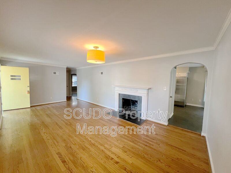 2909 W 49th Ter - Photo 3 of 15