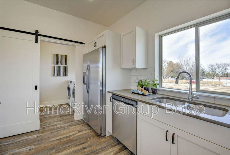 429 E Trackstand Ln - Photo 7 of 21