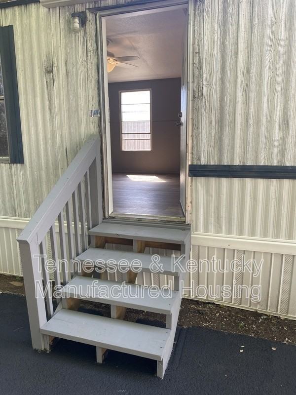 1104 Columbia Ave - Photo 2 of 6