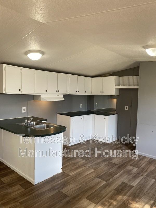 1104 Columbia Ave - Photo 5 of 6