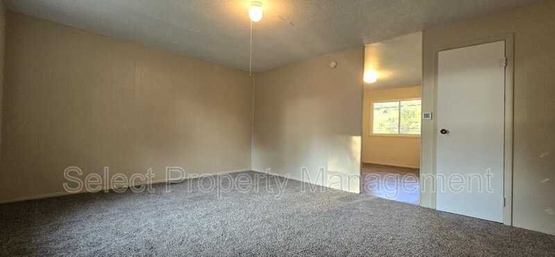 1634 Sherbrook Dr - Photo 3 of 13